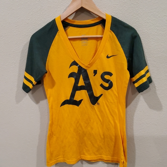 Oakland A's Women's Nike V Neck Shirt Jersey Small Striped Sleeves - Picture 1 of 4